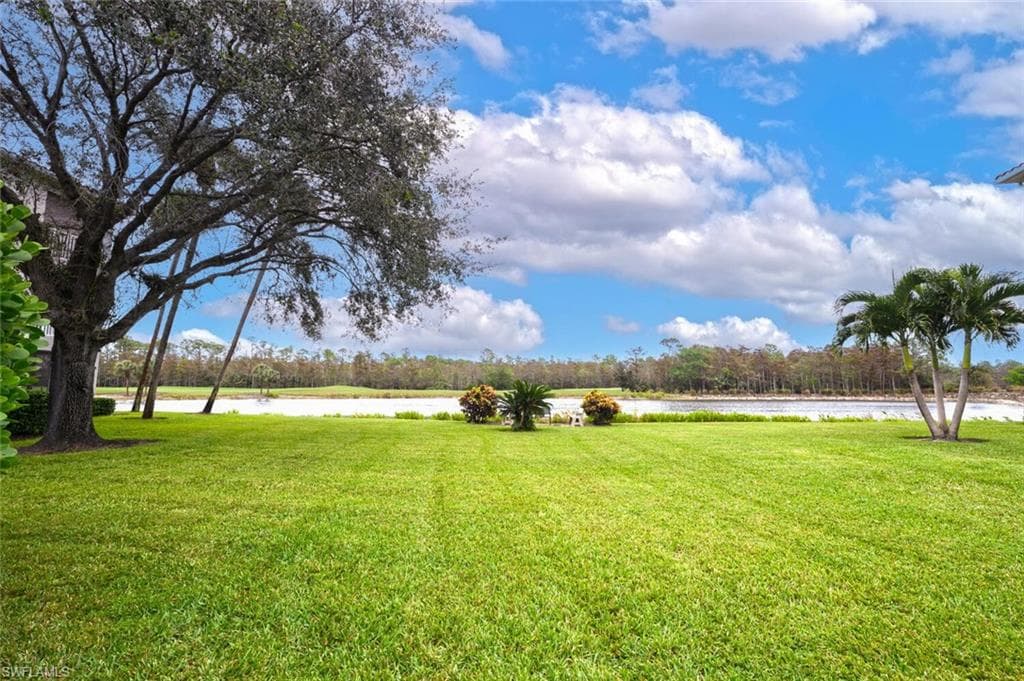 8555 Naples Heritage Dr 218, Naples, FL 34112-30