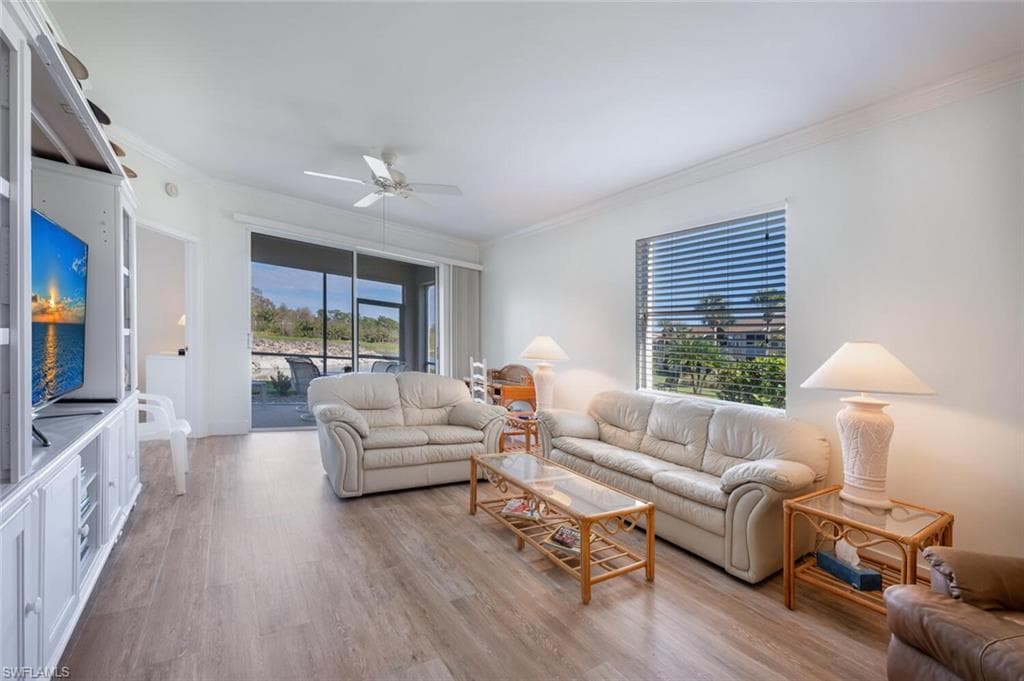 8555 Naples Heritage Dr 218, Naples, FL 34112-8
