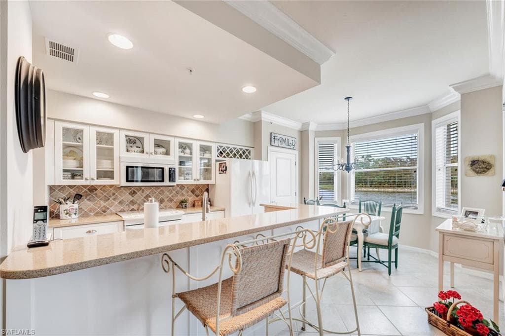 8555 Naples Heritage Dr 216, Naples, FL 34112-13