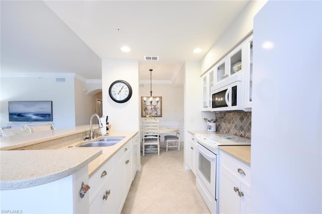 8555 Naples Heritage Dr 216, Naples, FL 34112-14