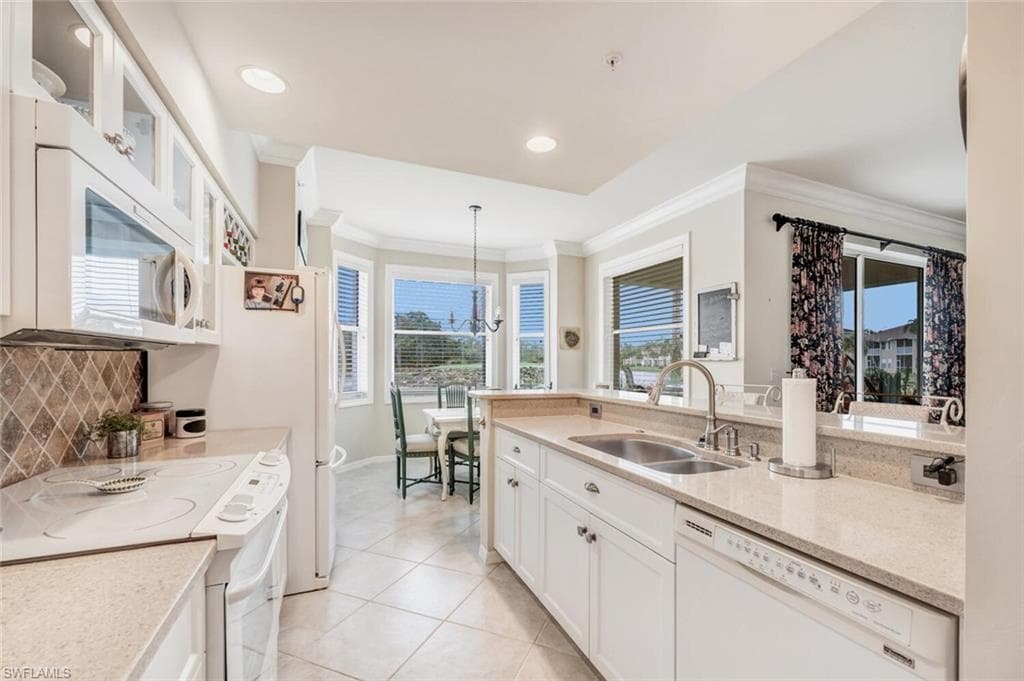 8555 Naples Heritage Dr 216, Naples, FL 34112-15