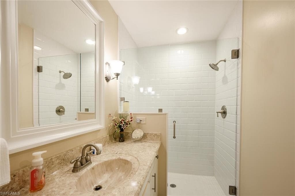 8555 Naples Heritage Dr 216, Naples, FL 34112-22