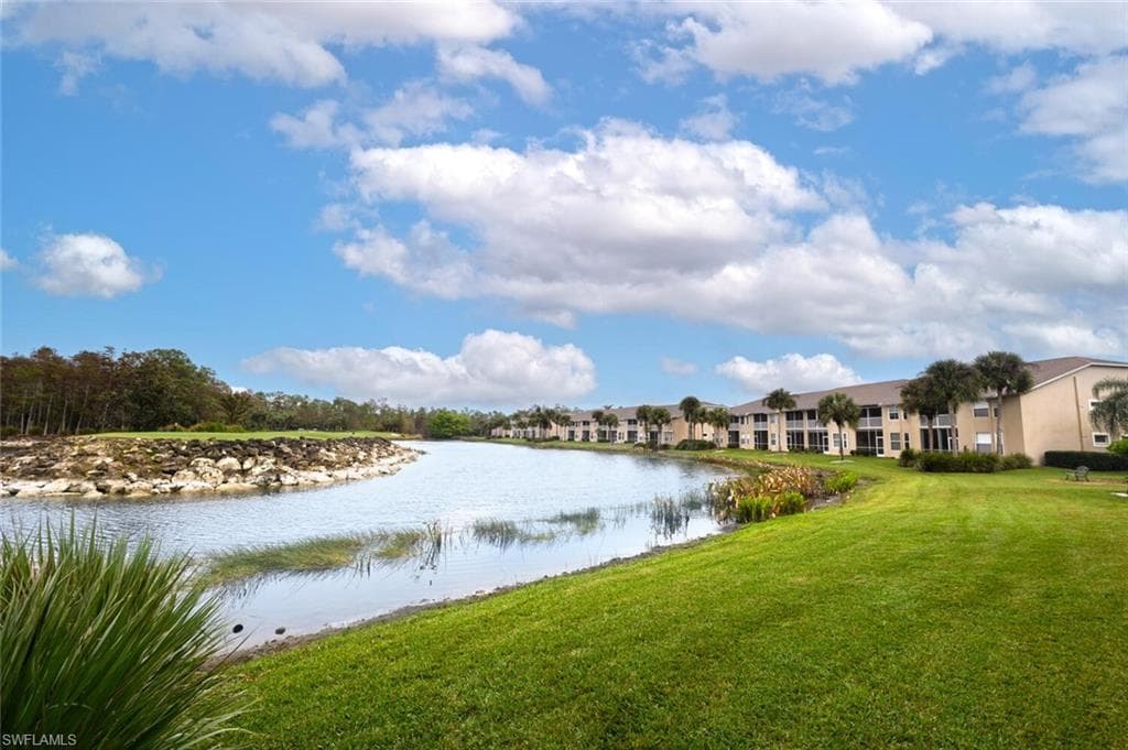 8555 Naples Heritage Dr 216, Naples, FL 34112-29