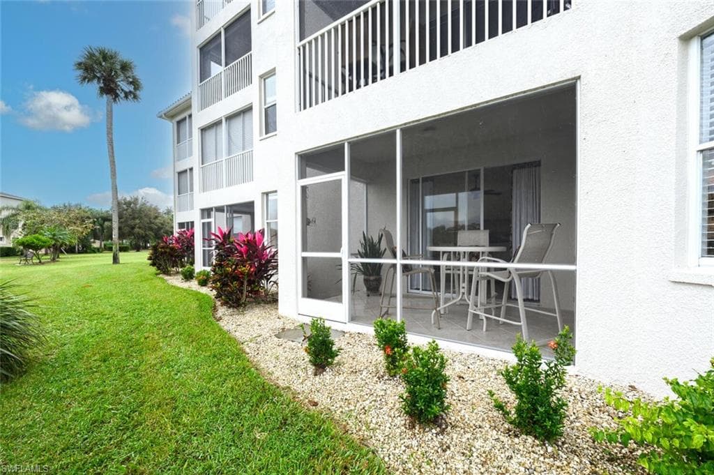 8555 Naples Heritage Dr 216, Naples, FL 34112-32