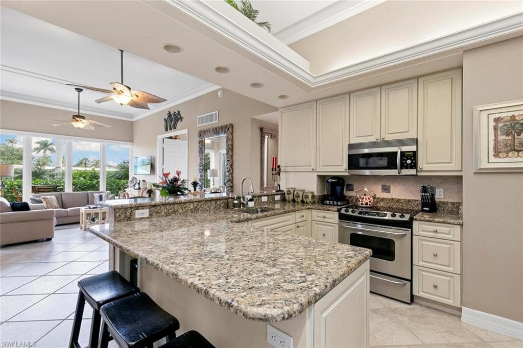 180 Seaview Ct 114, Marco Island, FL 34145-11