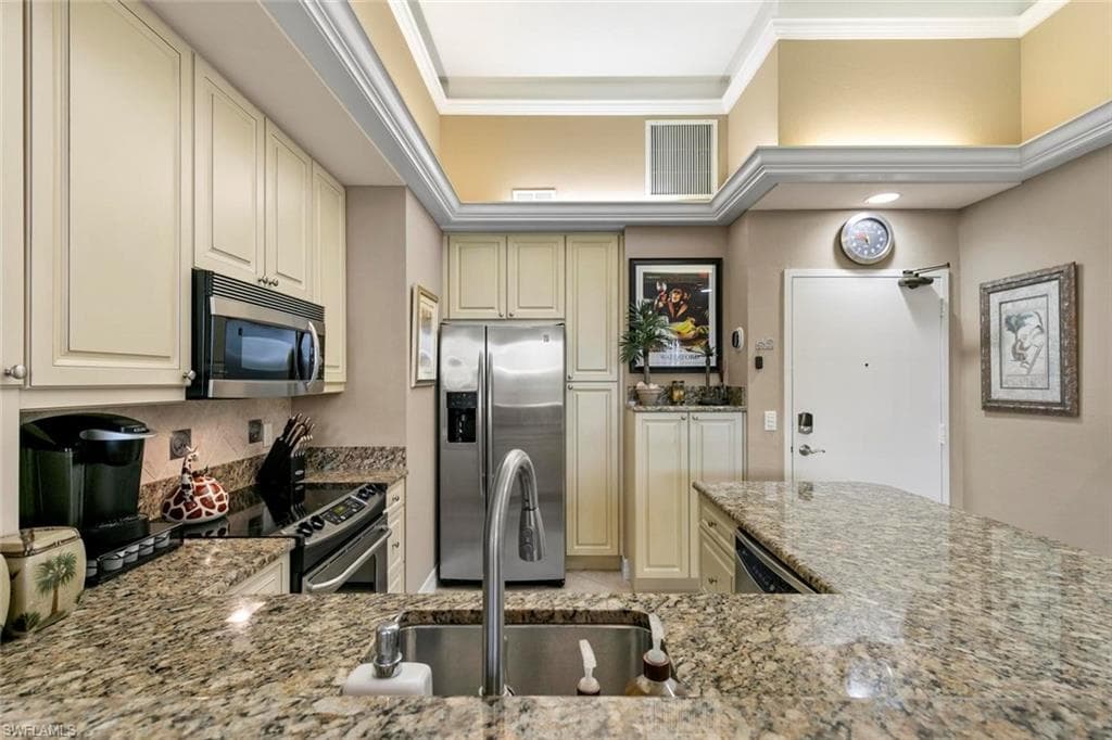 180 Seaview Ct 114, Marco Island, FL 34145-12