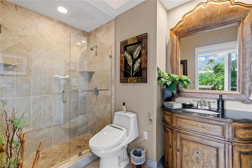 180 Seaview Ct 114, Marco Island, FL 34145-17