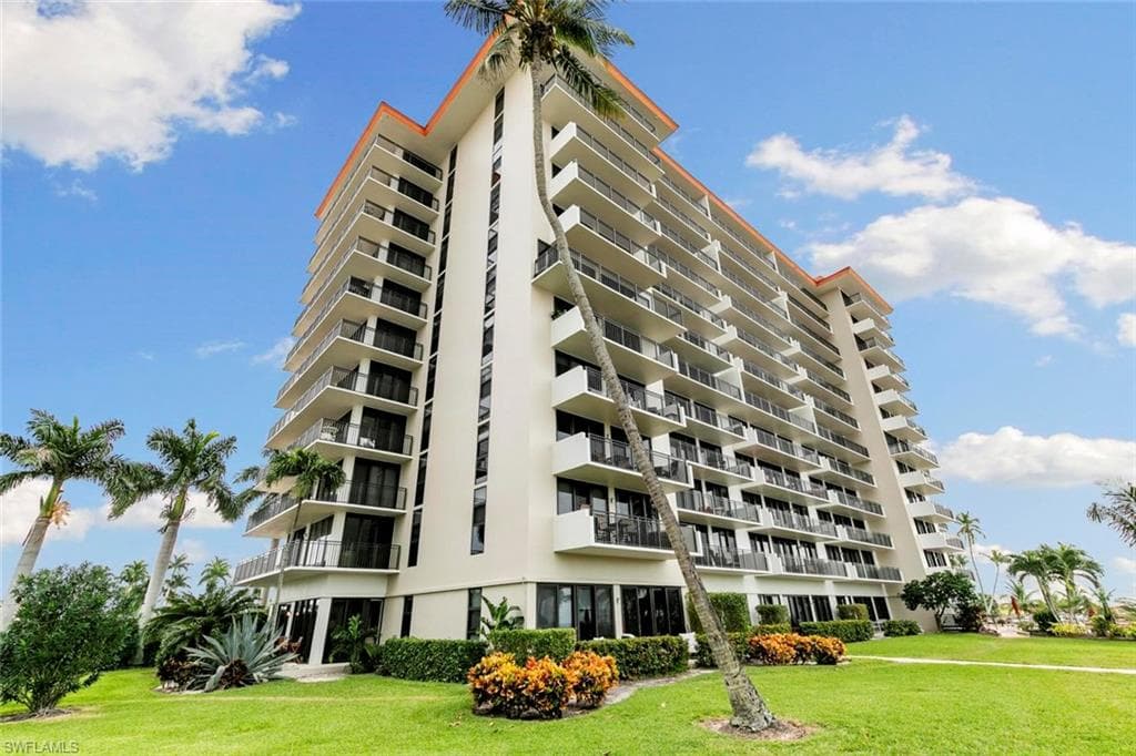 180 Seaview Ct 114, Marco Island, FL 34145-25
