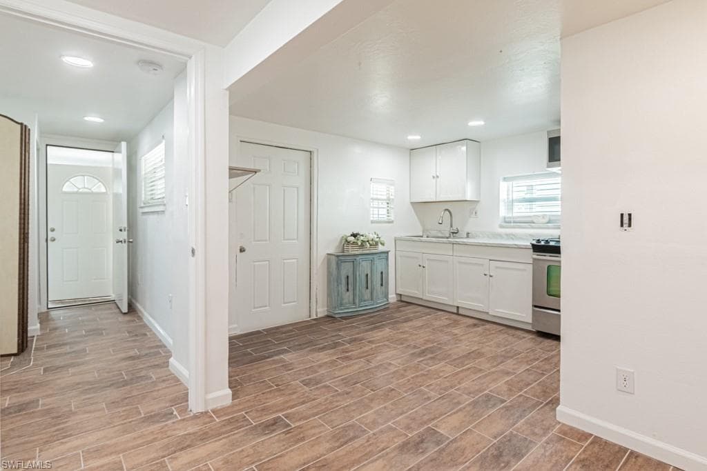 1881 Danford St, Naples, FL 34112-4