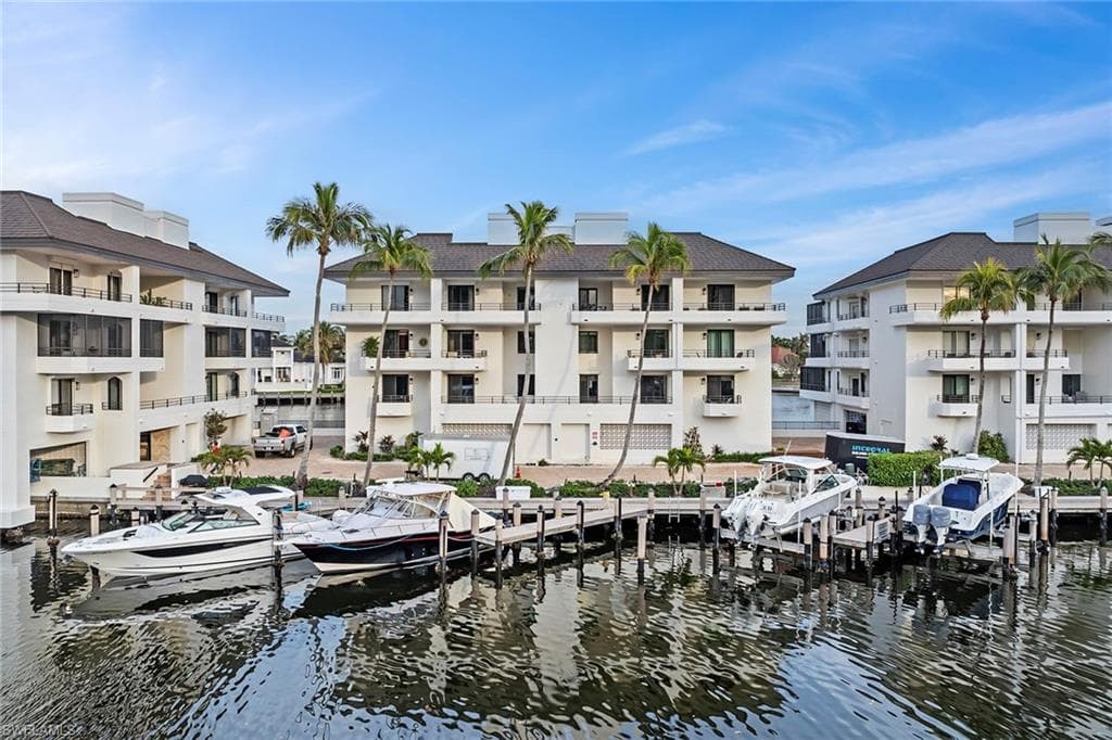 4400 Gulf Shore Blvd N 506, Naples, FL 34103-35
