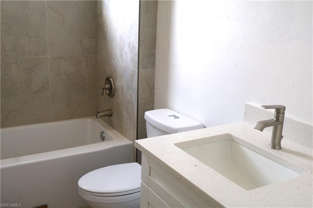 2532 Linda Dr, Naples, FL 34112-7