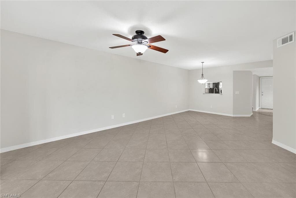7774 Jewel Ln 103, Naples, FL 34109-3