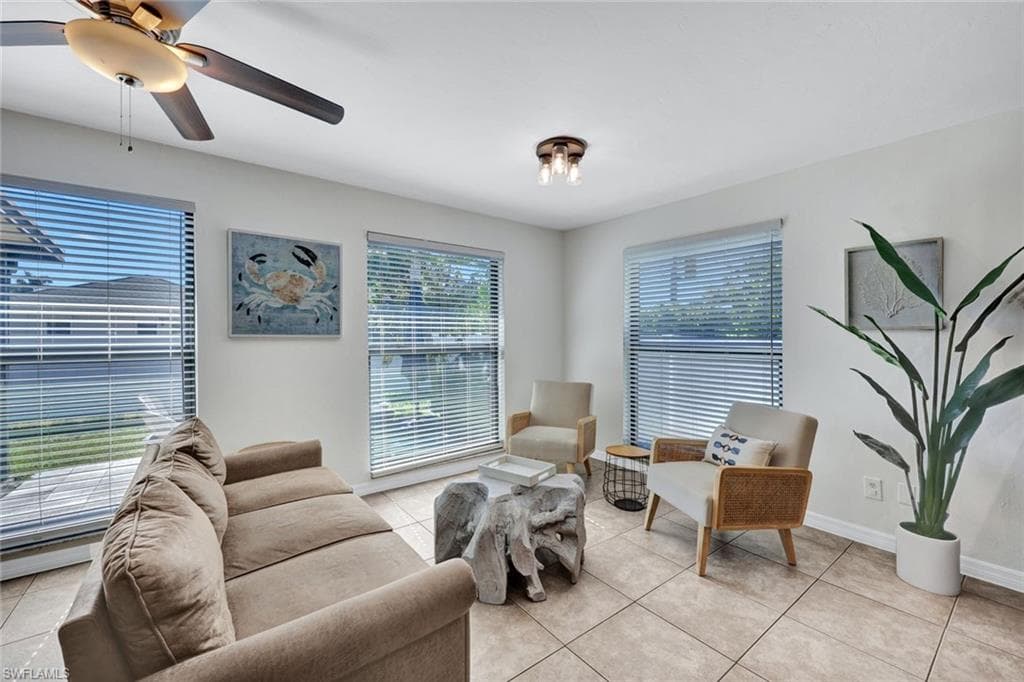 724 102nd Ave N, Naples, FL 34108-10