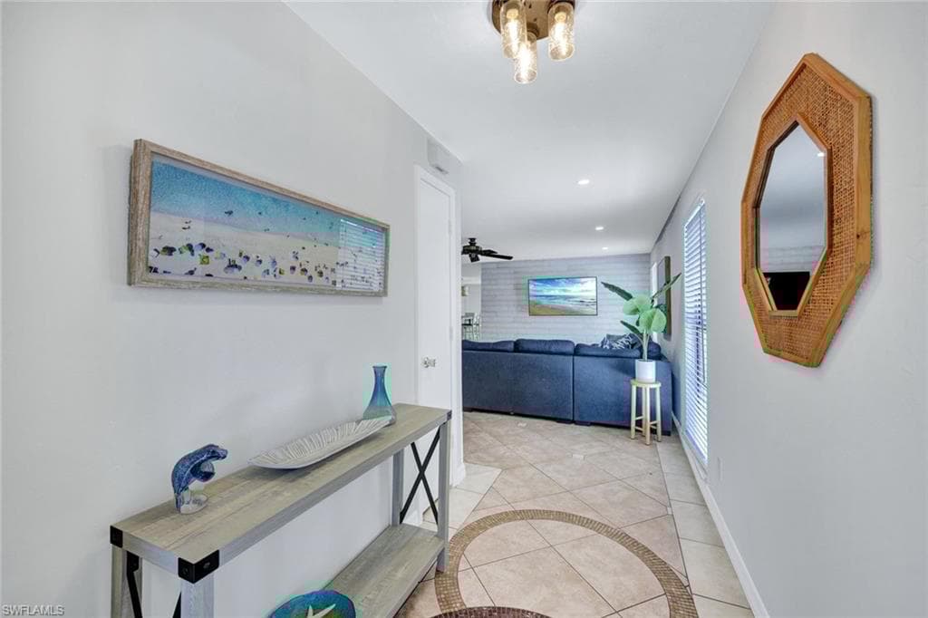 724 102nd Ave N, Naples, FL 34108-7