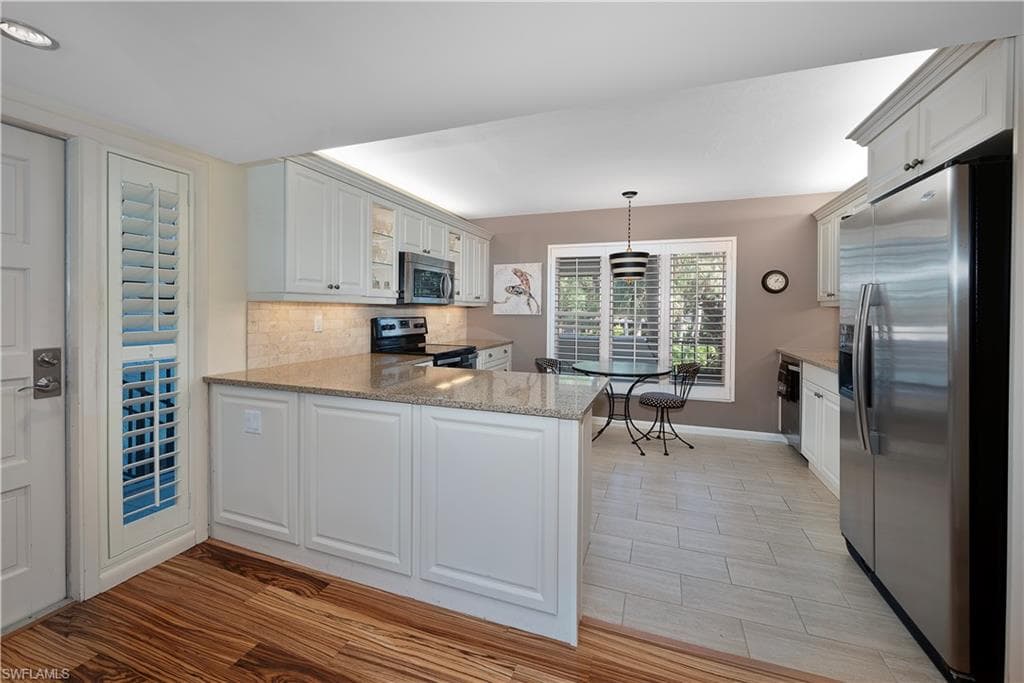 112 Wilderness Dr 224, Naples, FL 34105-5