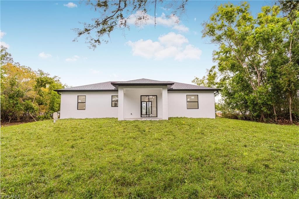 3221 Vera Ct, Lehigh Acres, FL 33976-39