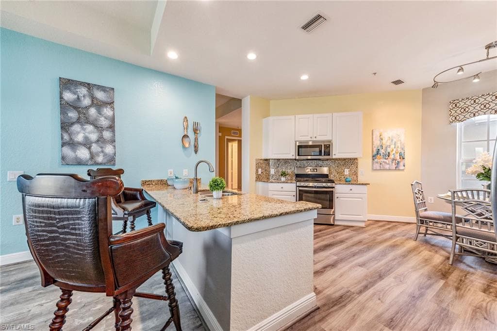 9275 Museo Cir 103, Naples, FL 34114-6