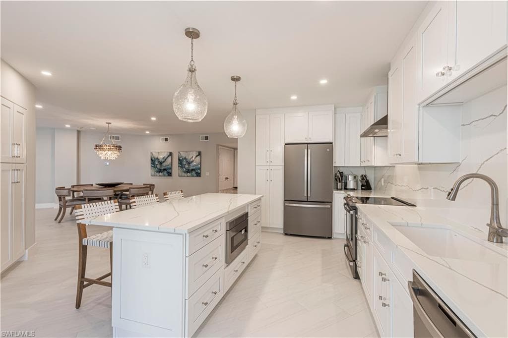 220 Collier Blvd 406, Marco Island, FL 34145-13
