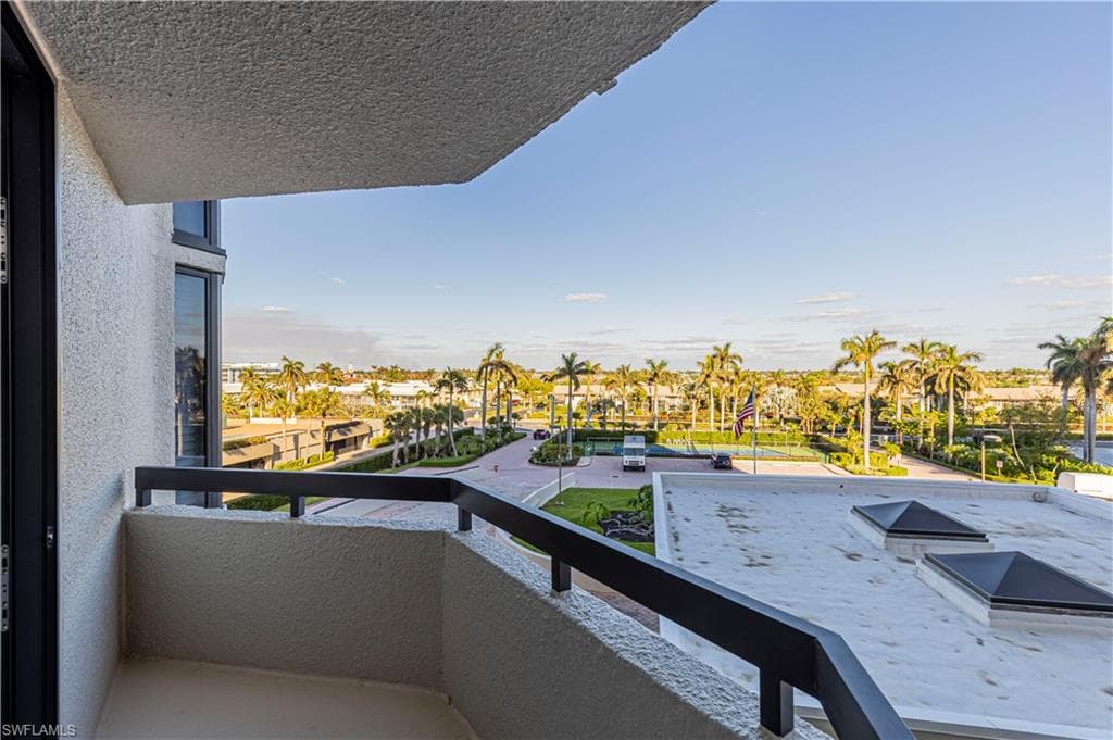 220 Collier Blvd 406, Marco Island, FL 34145-41