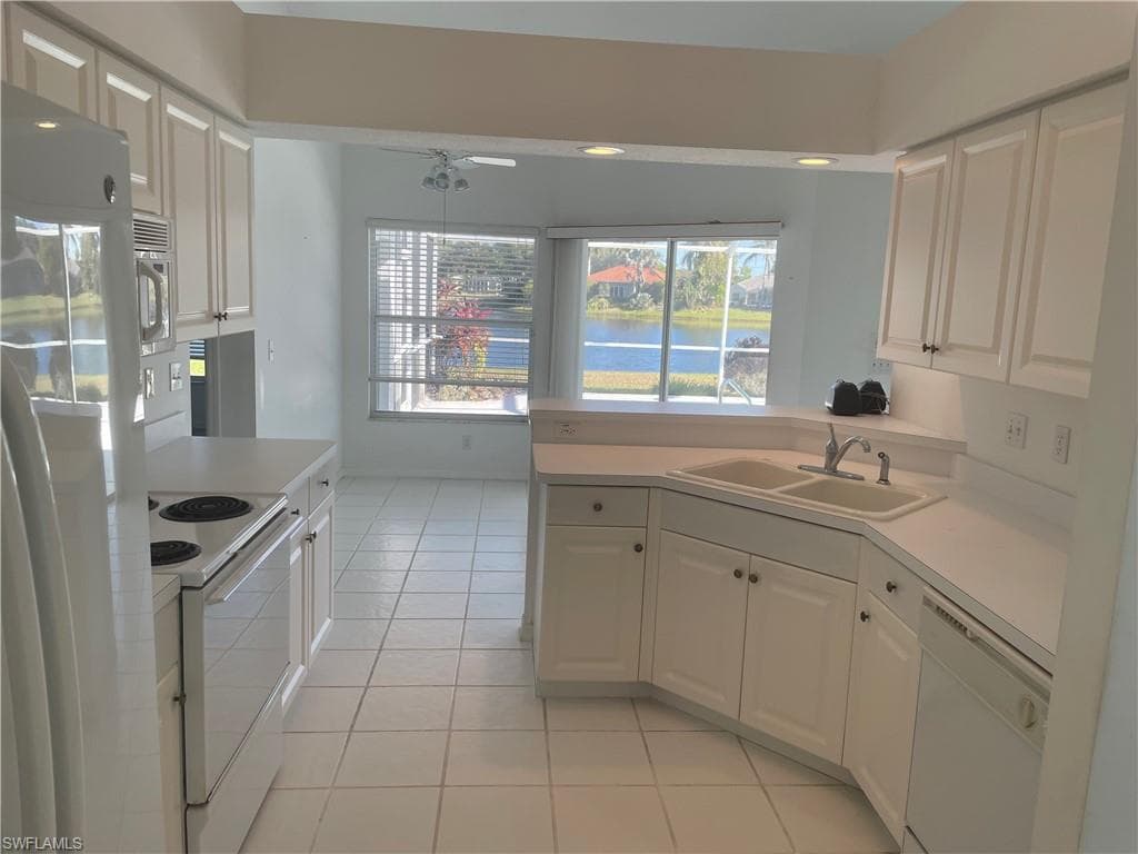 926 Marble Dr, Naples, FL 34104-11