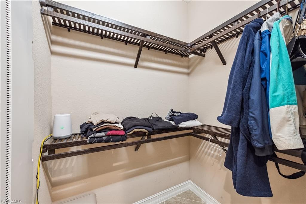2280 Somerset Pl, Naples, FL 34120-16
