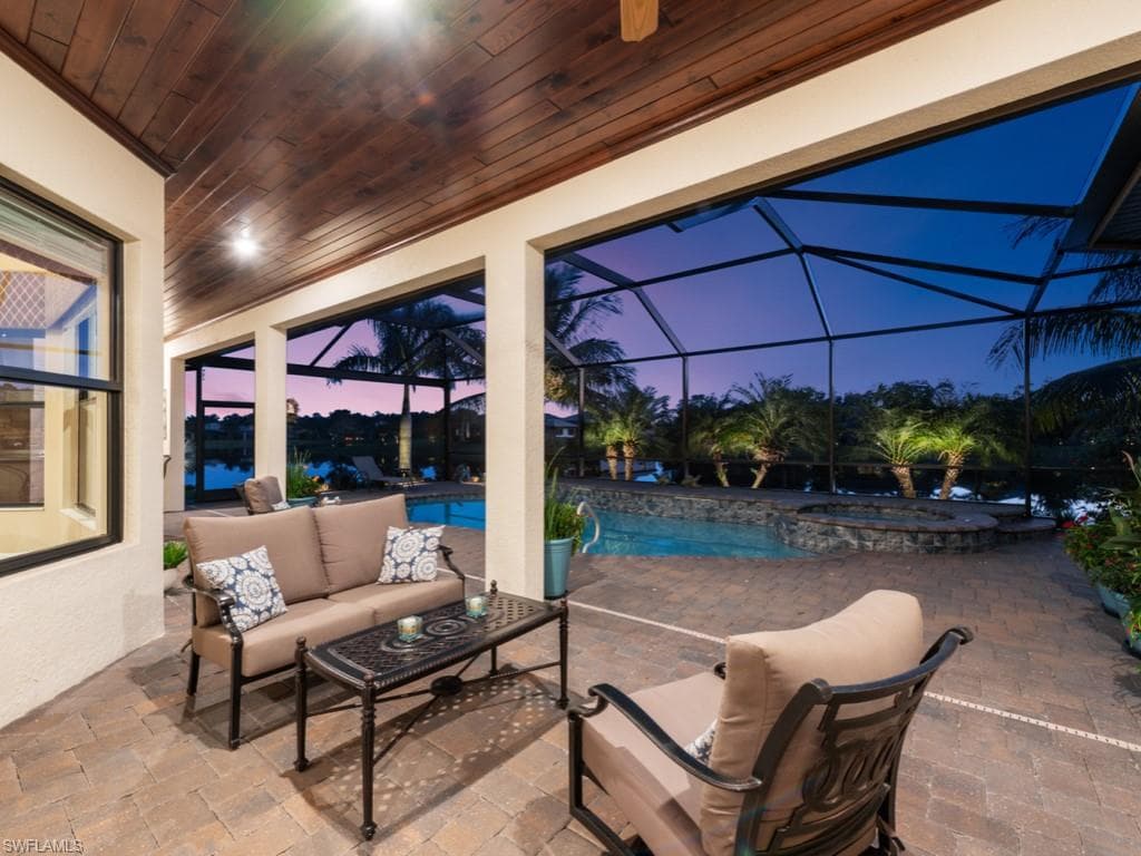 2280 Somerset Pl, Naples, FL 34120-26