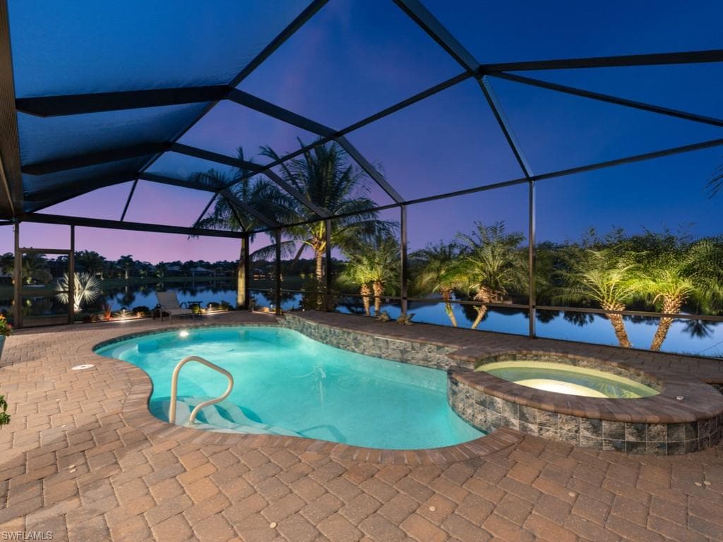 2280 Somerset Pl, Naples, FL 34120-28