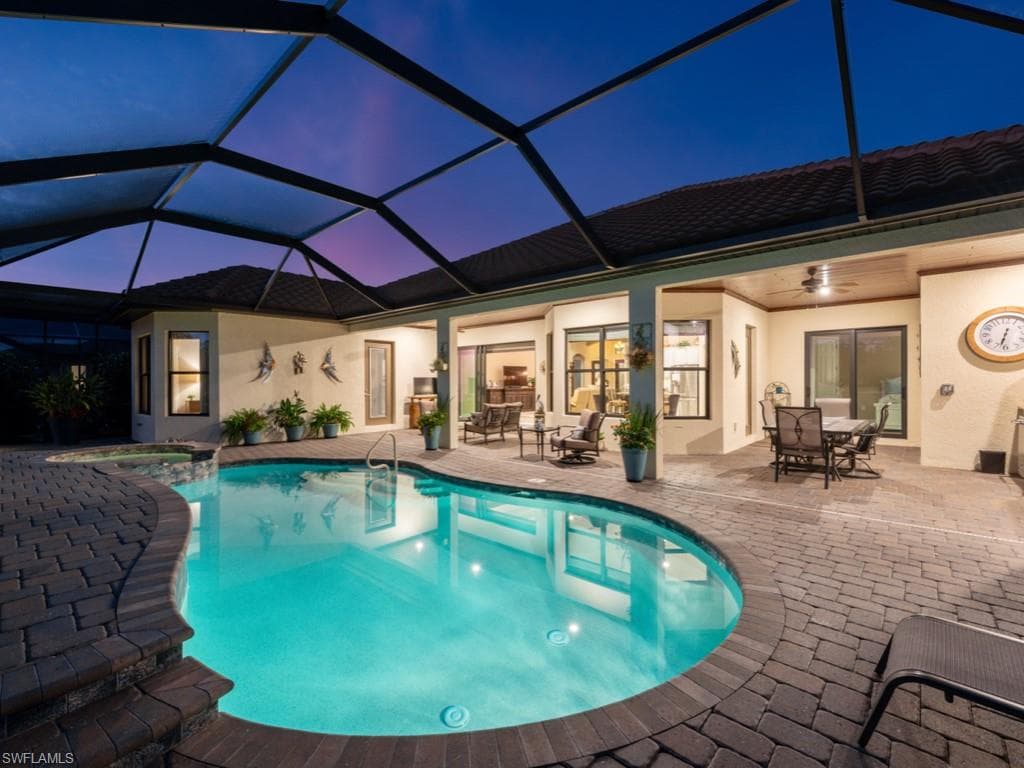 2280 Somerset Pl, Naples, FL 34120-30