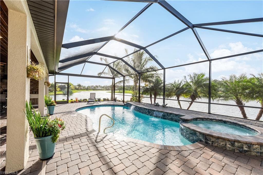 2280 Somerset Pl, Naples, FL 34120-31
