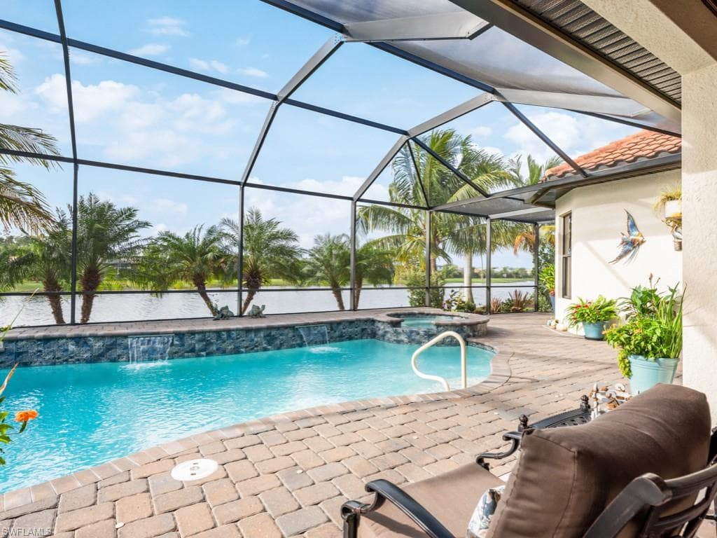 2280 Somerset Pl, Naples, FL 34120-32