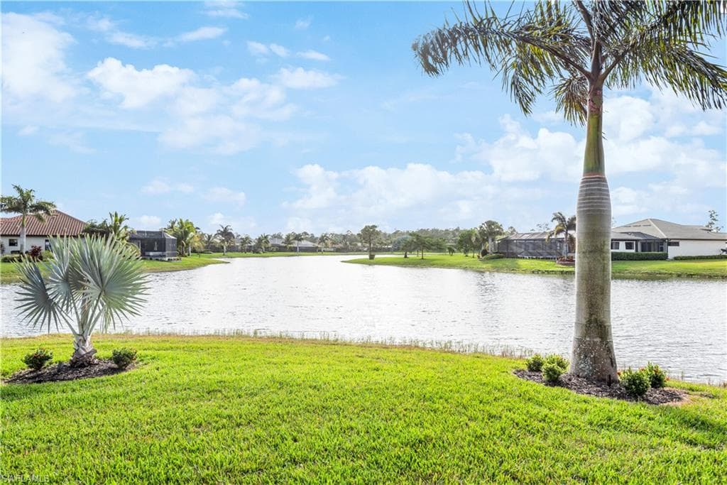 2280 Somerset Pl, Naples, FL 34120-33