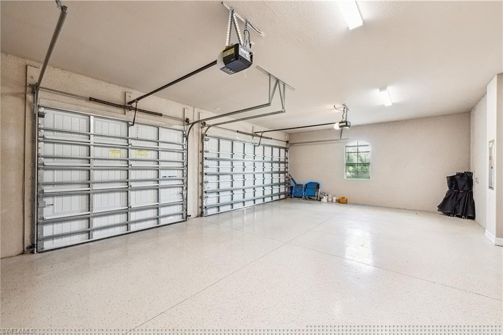 2280 Somerset Pl, Naples, FL 34120-34