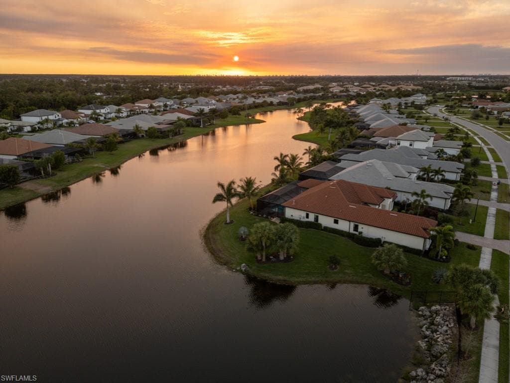 2280 Somerset Pl, Naples, FL 34120-37