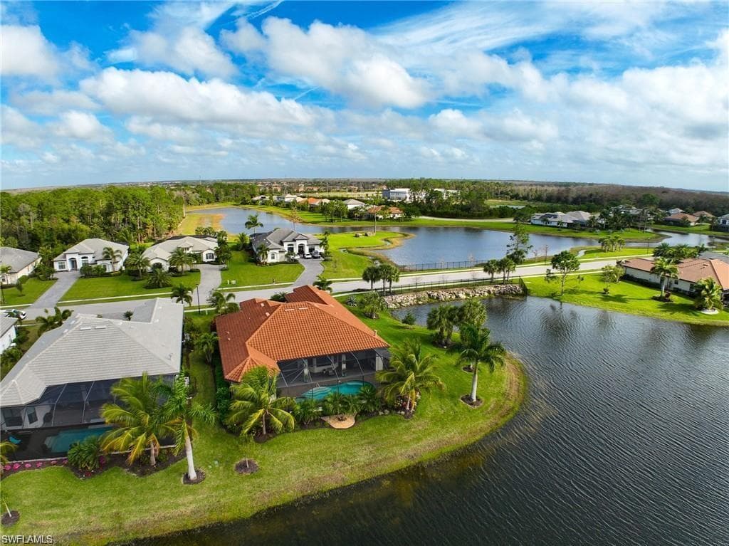 2280 Somerset Pl, Naples, FL 34120-38
