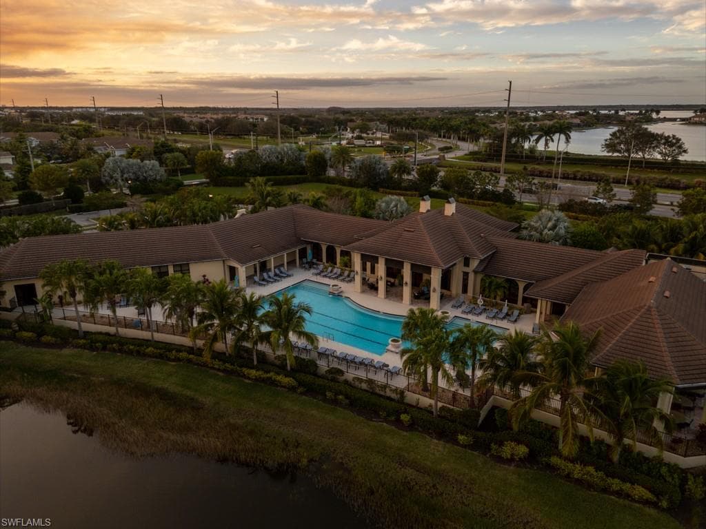 2280 Somerset Pl, Naples, FL 34120-47