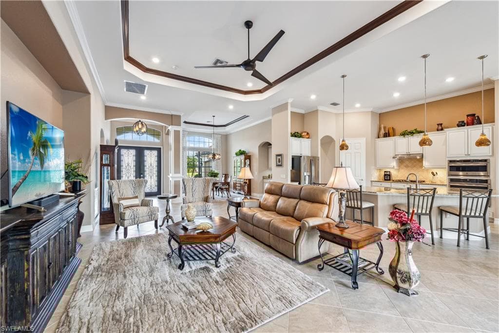 2280 Somerset Pl, Naples, FL 34120-5