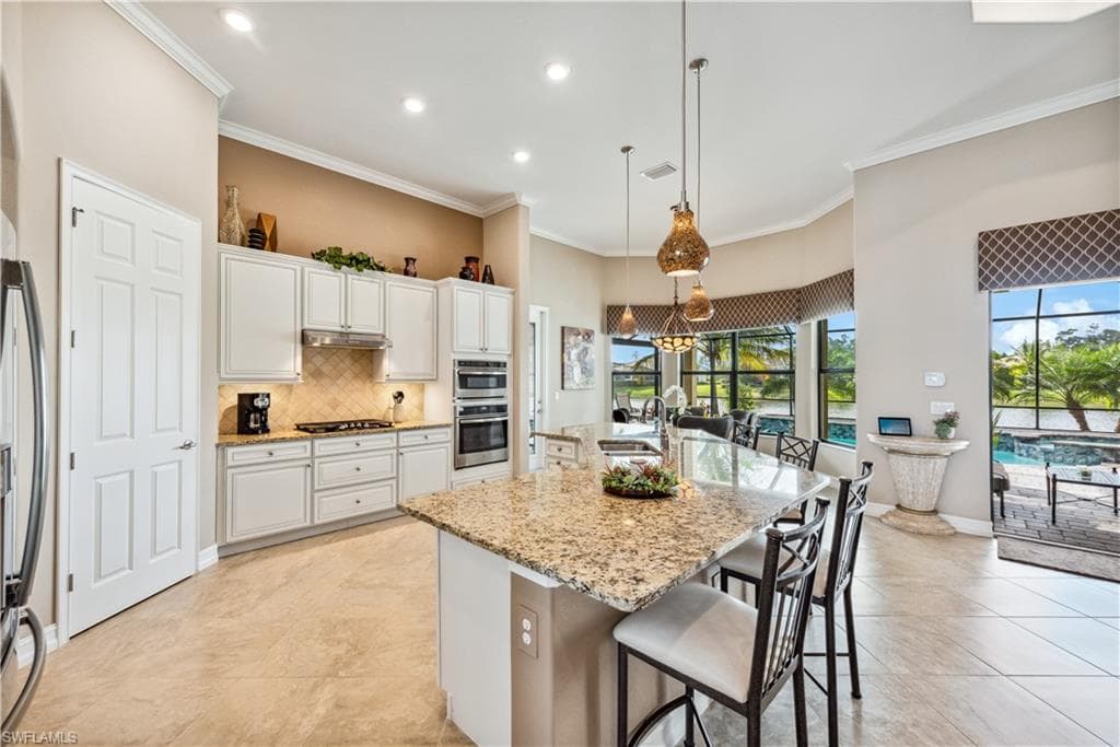 2280 Somerset Pl, Naples, FL 34120-7