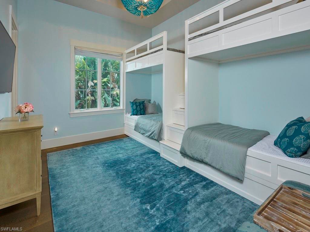 4216 Crayton Rd, Naples, FL 34103-14