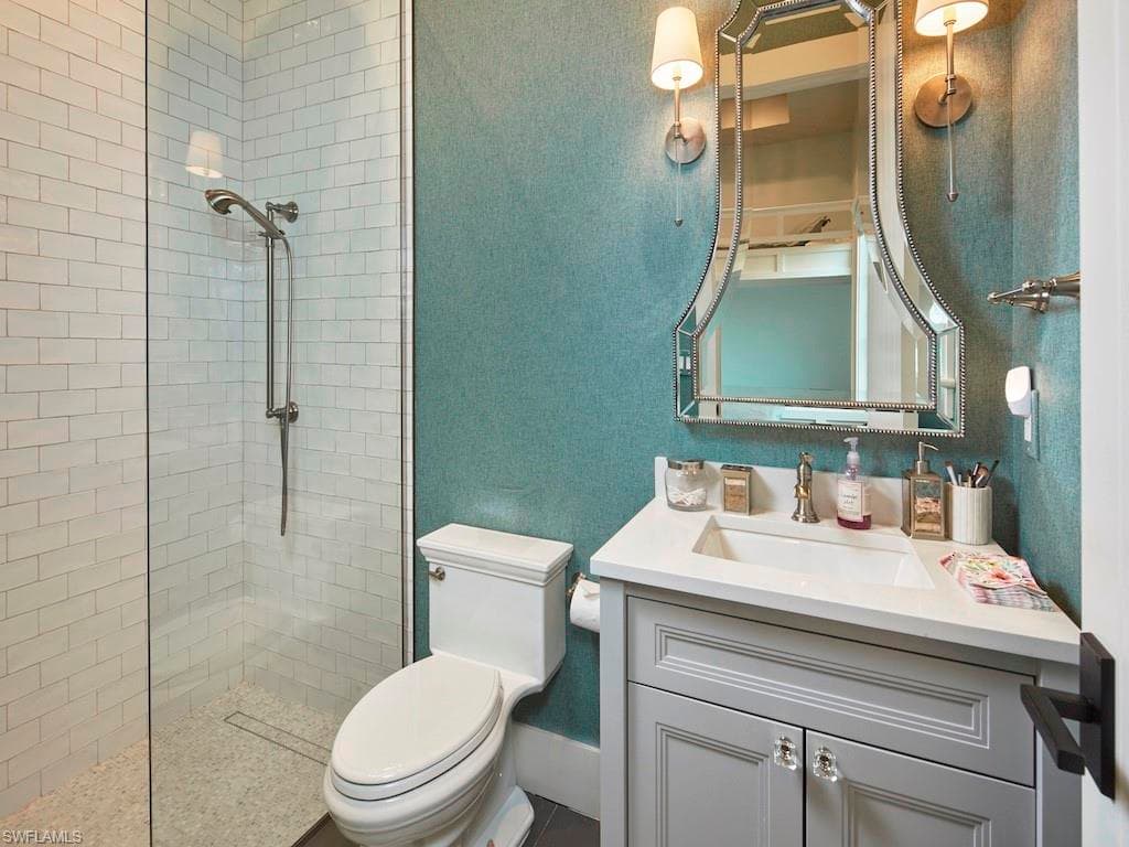 4216 Crayton Rd, Naples, FL 34103-15