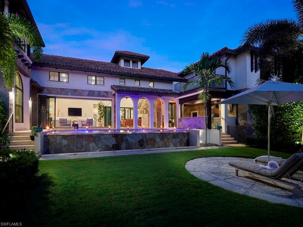 4216 Crayton Rd, Naples, FL 34103-1
