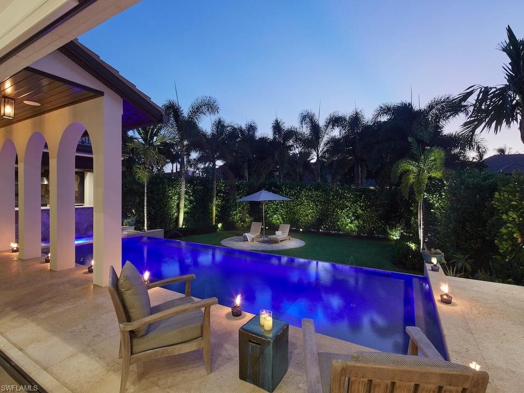4216 Crayton Rd, Naples, FL 34103-20
