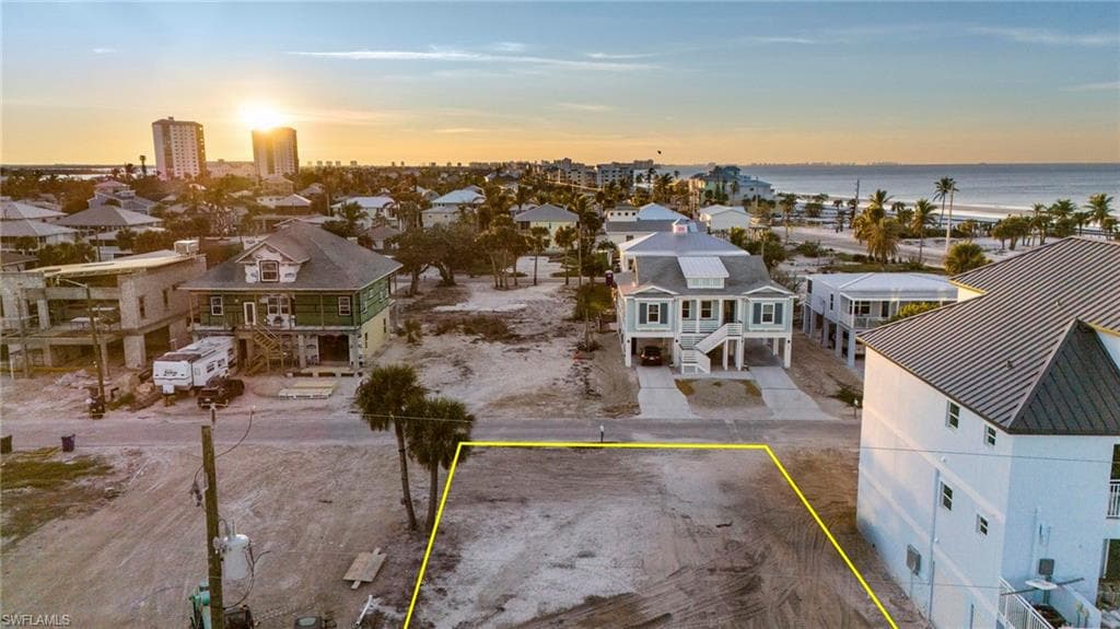 131 Hibiscus Dr, Fort Myers Beach, FL 33931-11