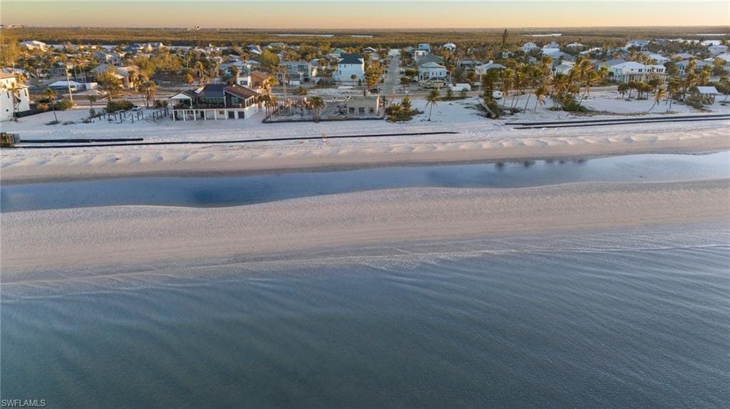 131 Hibiscus Dr, Fort Myers Beach, FL 33931-21