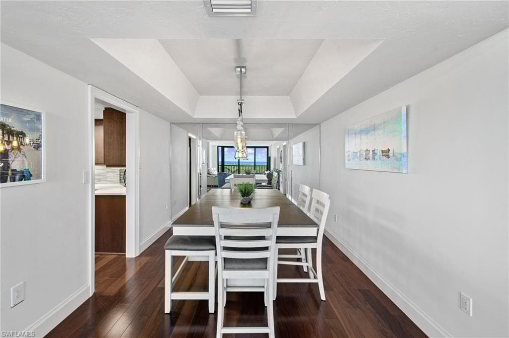 5601 Turtle Bay Dr 402, Naples, FL 34108-15