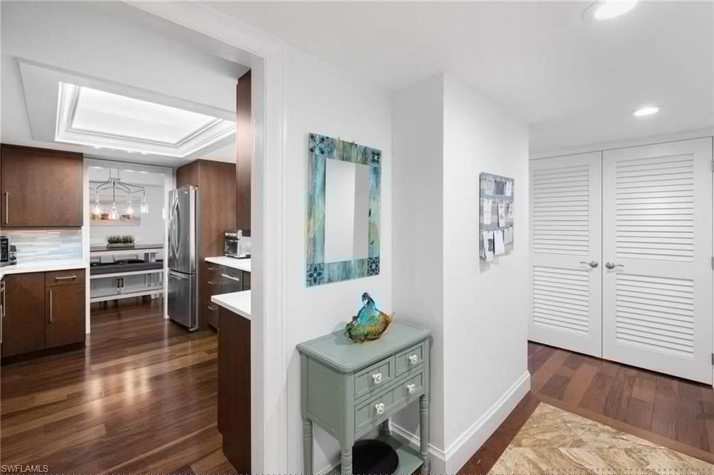 5601 Turtle Bay Dr 402, Naples, FL 34108-16