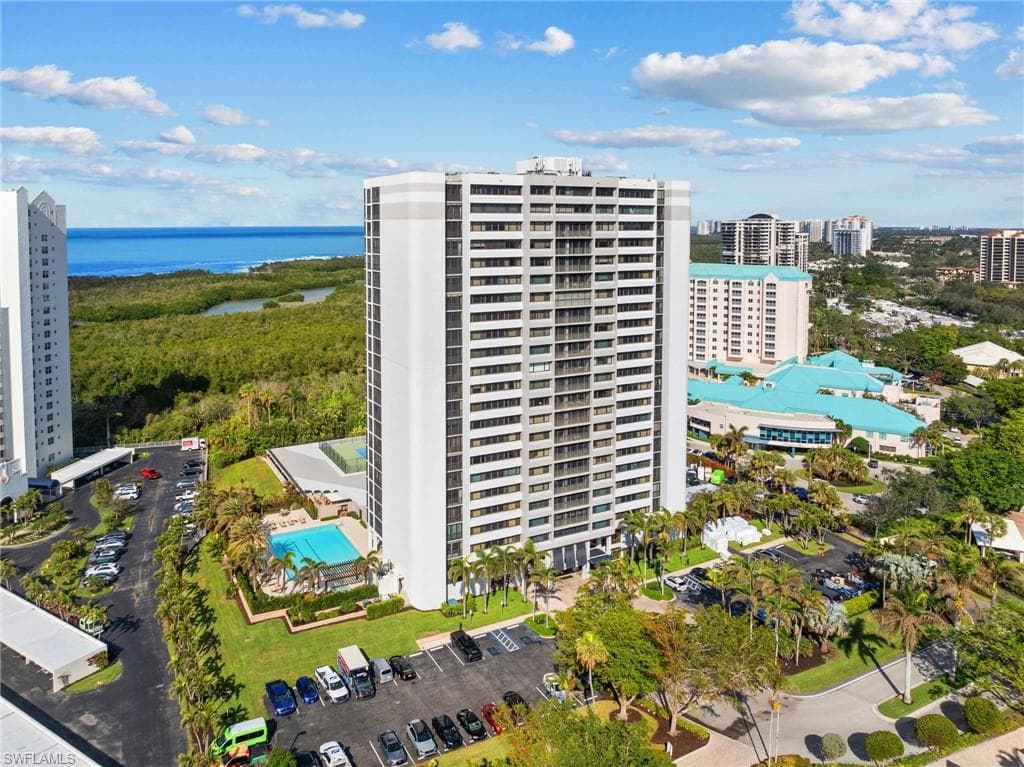 5601 Turtle Bay Dr 402, Naples, FL 34108-31
