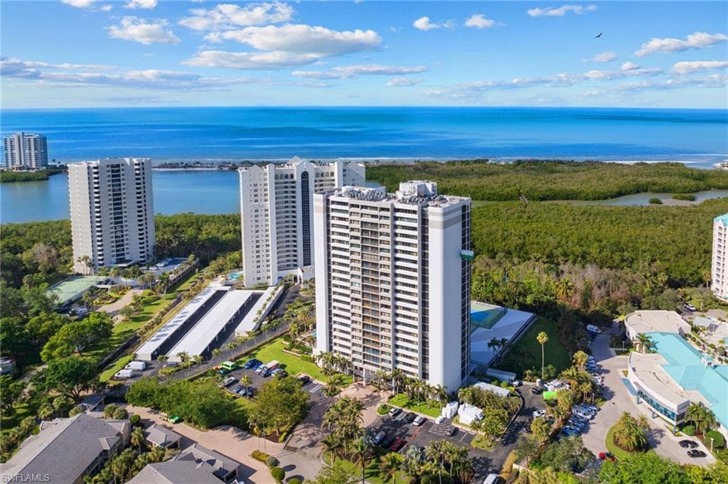 5601 Turtle Bay Dr 402, Naples, FL 34108-32