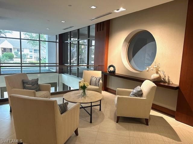 5601 Turtle Bay Dr 402, Naples, FL 34108-35