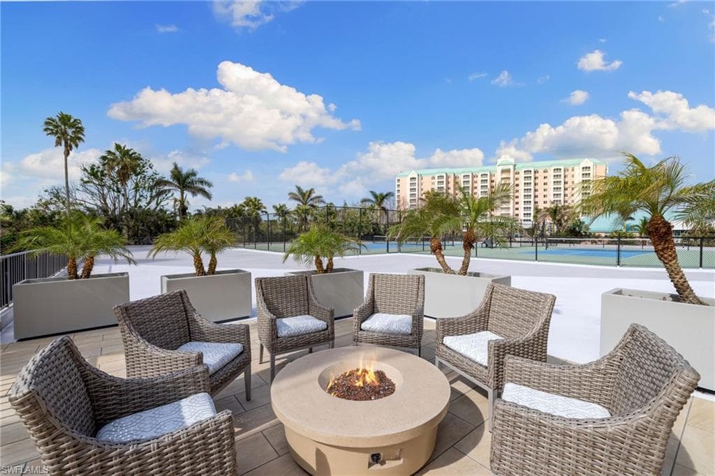 5601 Turtle Bay Dr 402, Naples, FL 34108-39
