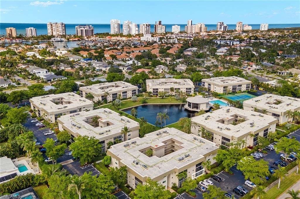 788 Park Shore Dr C19, Naples, FL 34103-25